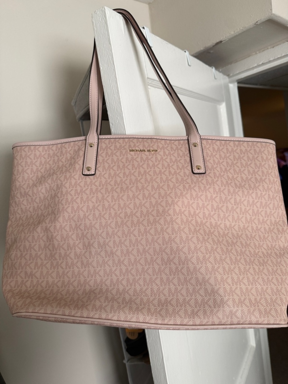 Michael Kors large Blush Signature Tote with Gold Hardware